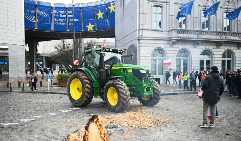 Farmers shut down Brussels as backlash grows over trade deal